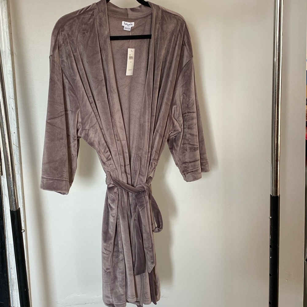 Splendid robe